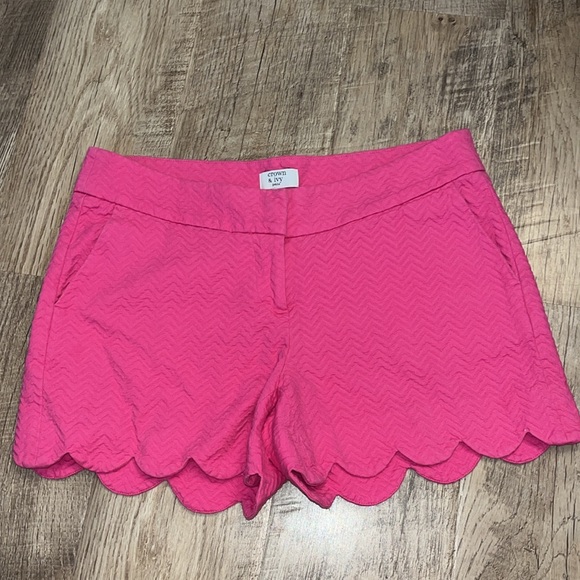 Crown & Ivy Pink Textured‎ scalloped shorts 2P - Picture 1 of 4